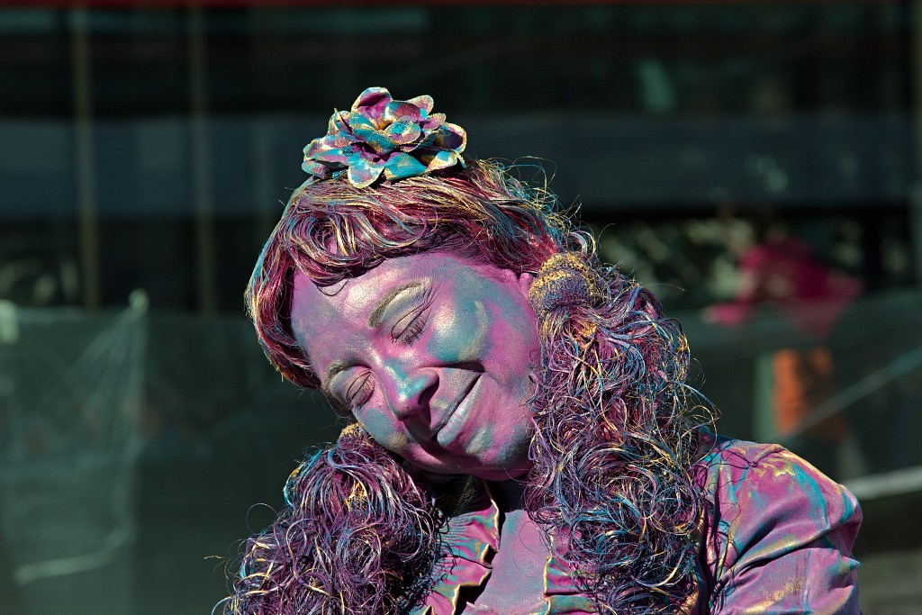 living statue levend standbeeld evenement event festival festiviteit kunst art straatkunst streetart artiest beeld beeldhouwwerk sculpture sculptuur